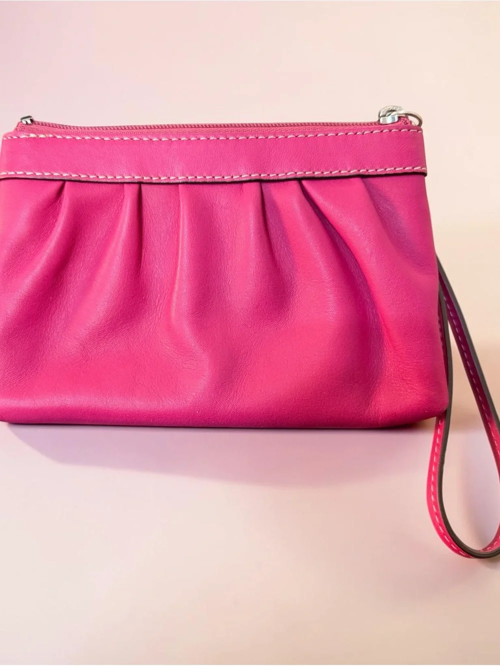 Coach Hot Pink Leather Wristlet w/COA (A558) - Picture 2 of 10